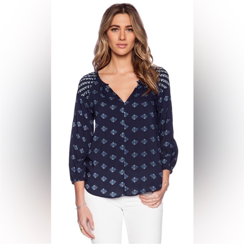 VELVET BY GRAHAM & SPENCER Indian
Challis Chaya Top in Multi
